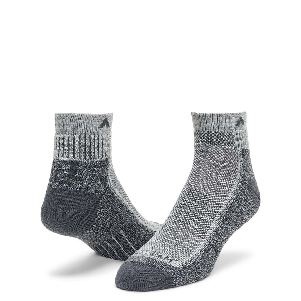 wigwam-socks-f6066-cool-lite-hiker-quarter-grey-charcoal-1-borrego-outfitters-202107